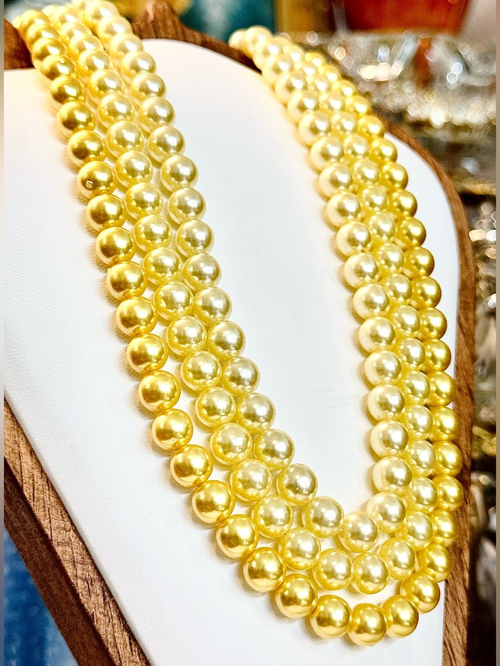Vintage Japan Iridescent Yellow Triple Strand Ombré Pearl Bead Necklace